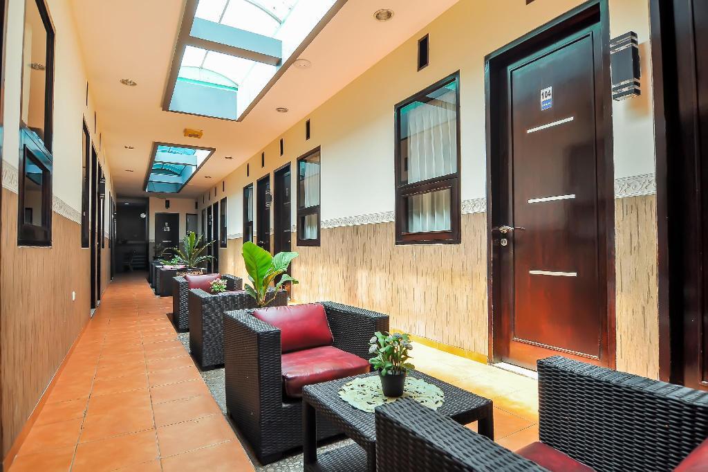 Oyo 897 D'Dhave Hotel