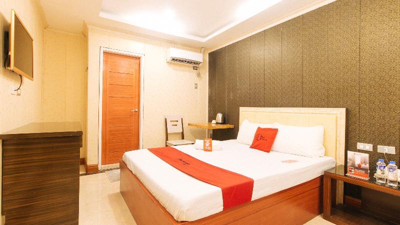RedDoorz Plus @ Winter Benitez Cubao