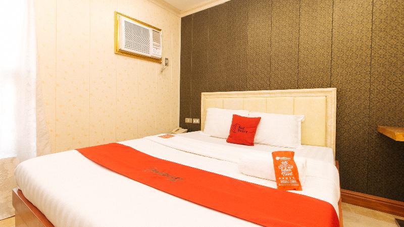 RedDoorz Plus @ Winter Benitez Cubao