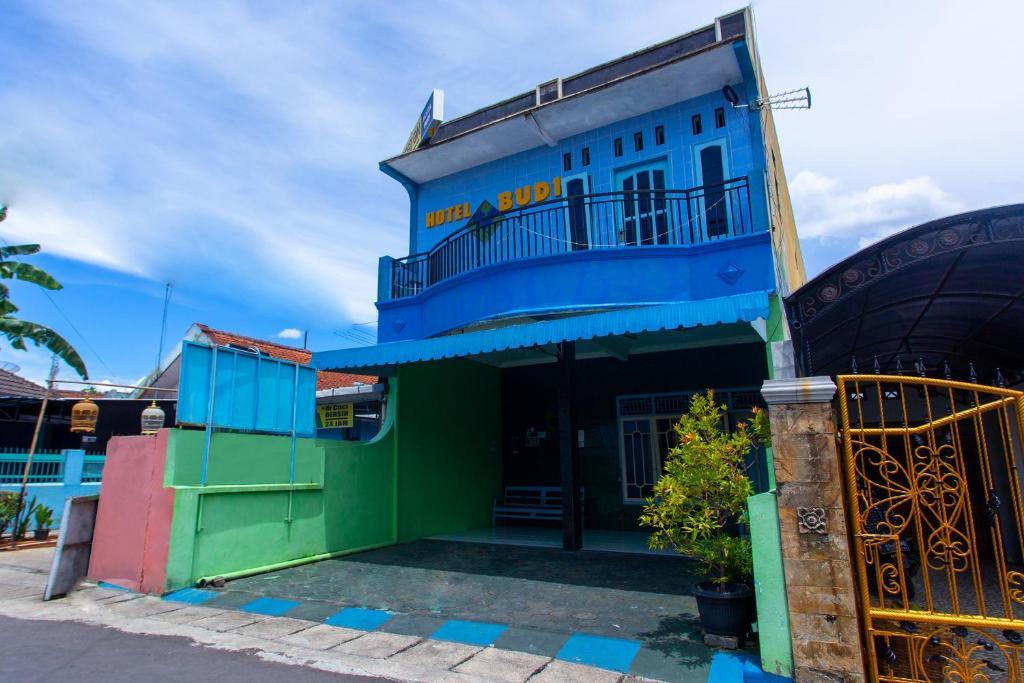 Hotel Budi by OYO Rooms
