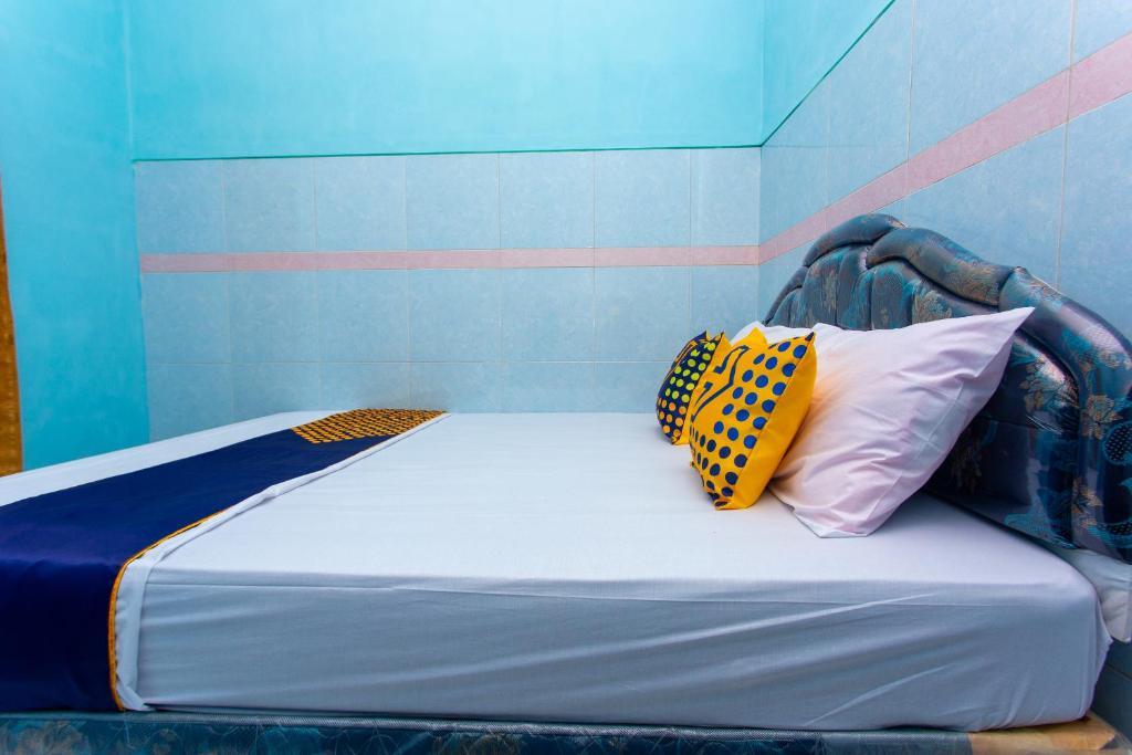 Hotel Budi by OYO Rooms