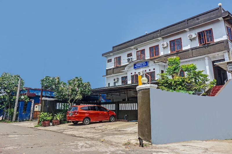 Nurmega Jaya by OYO Rooms