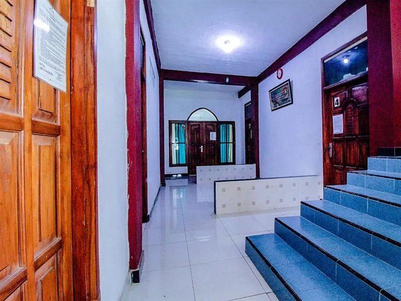 Nurmega Jaya by OYO Rooms