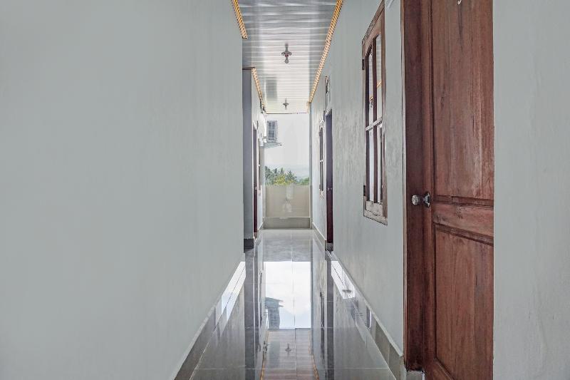 Nurmega Jaya by OYO Rooms