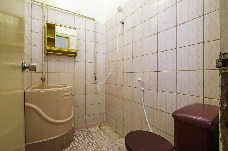 Hotel Mahkota Pantai by OYO Rooms