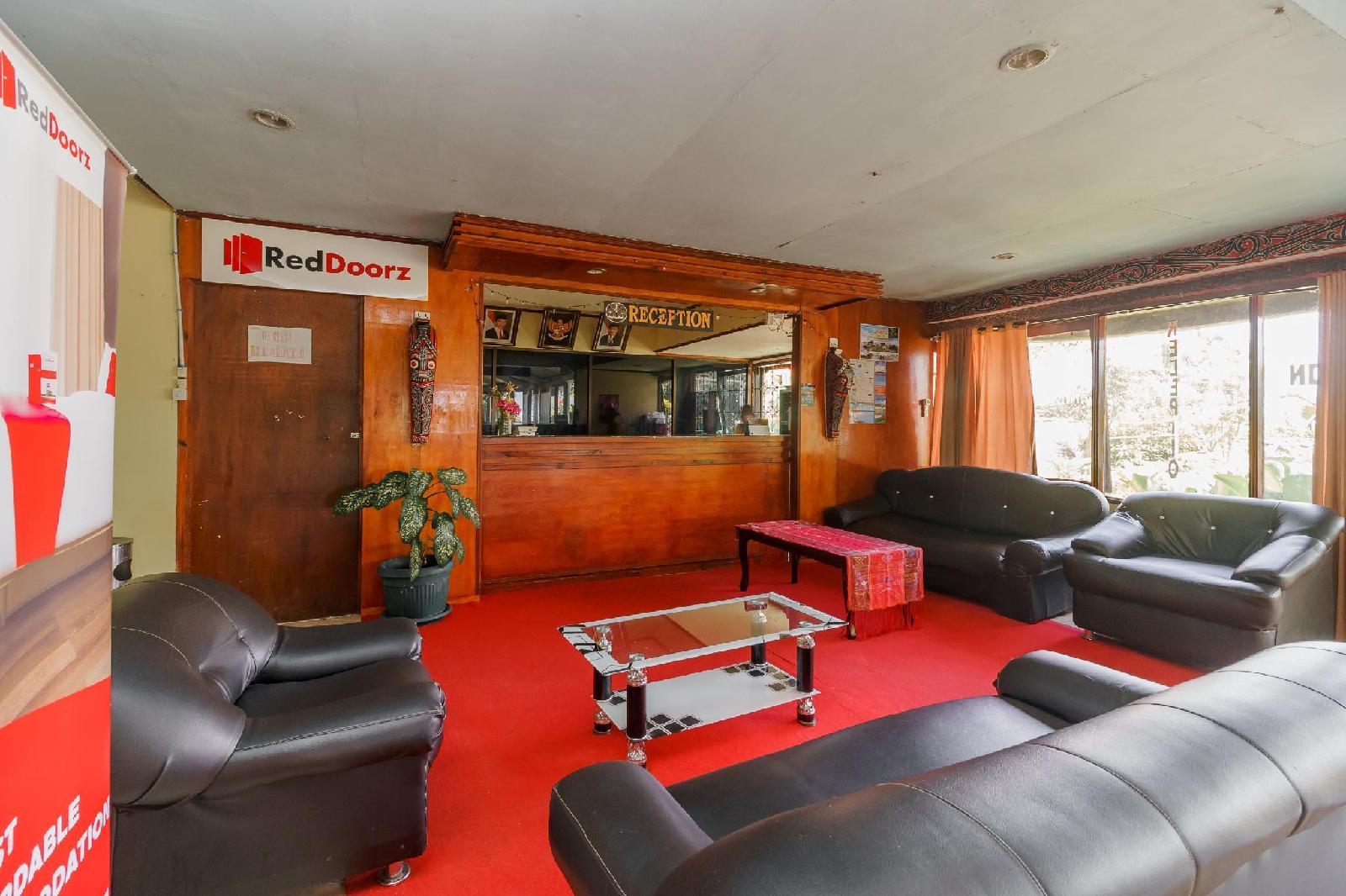 RedDoorz @ Tuktuk Danau Toba