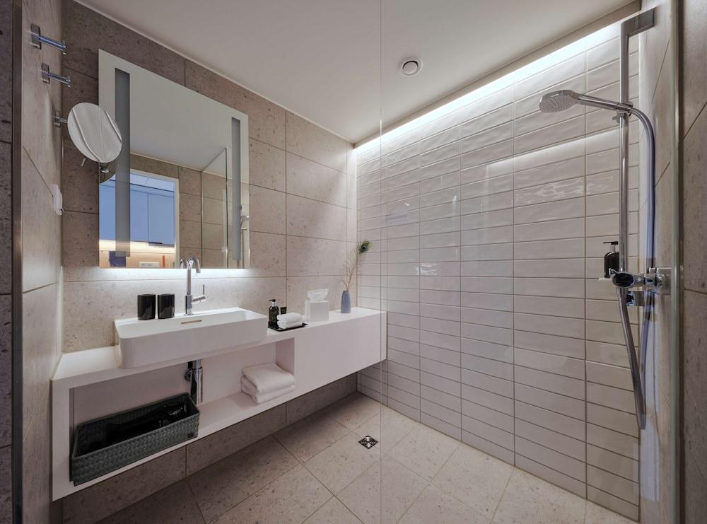 Adina Apartment Hotel Cologne