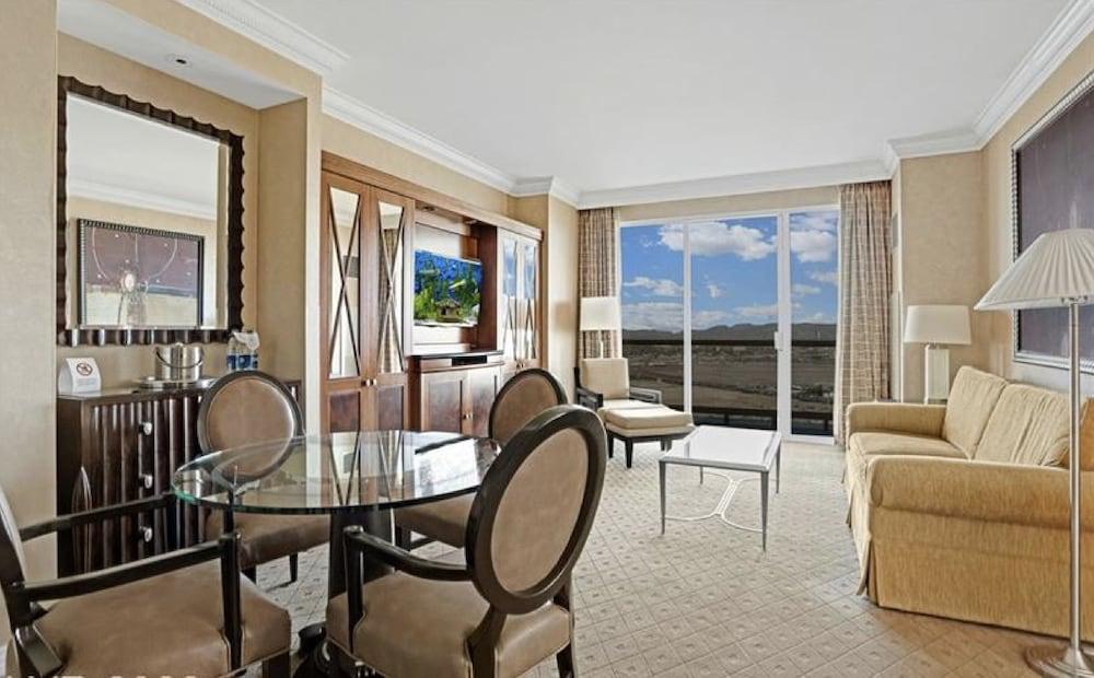 Mgm Vegas Signature Suites Collection