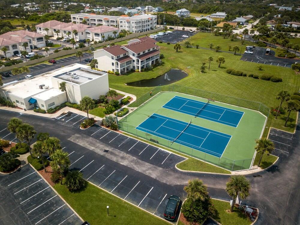 Colony Reef Club