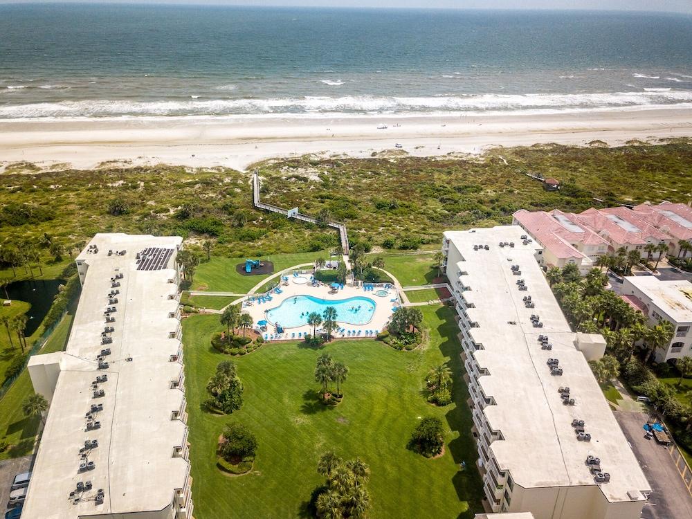 Colony Reef Club