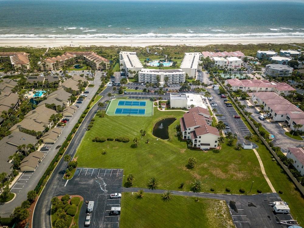 Colony Reef Club