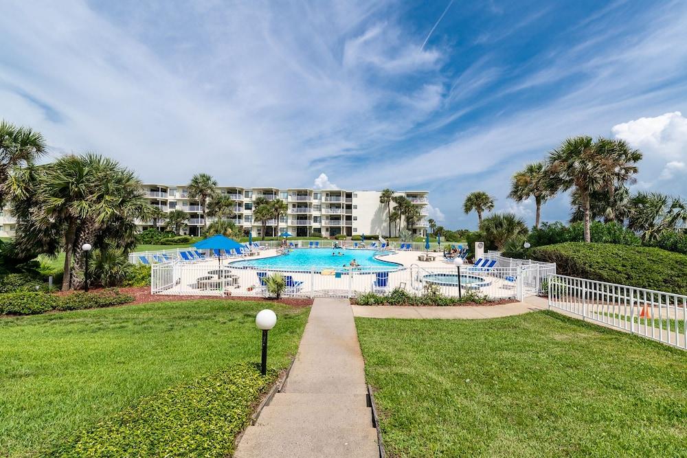 Colony Reef Club