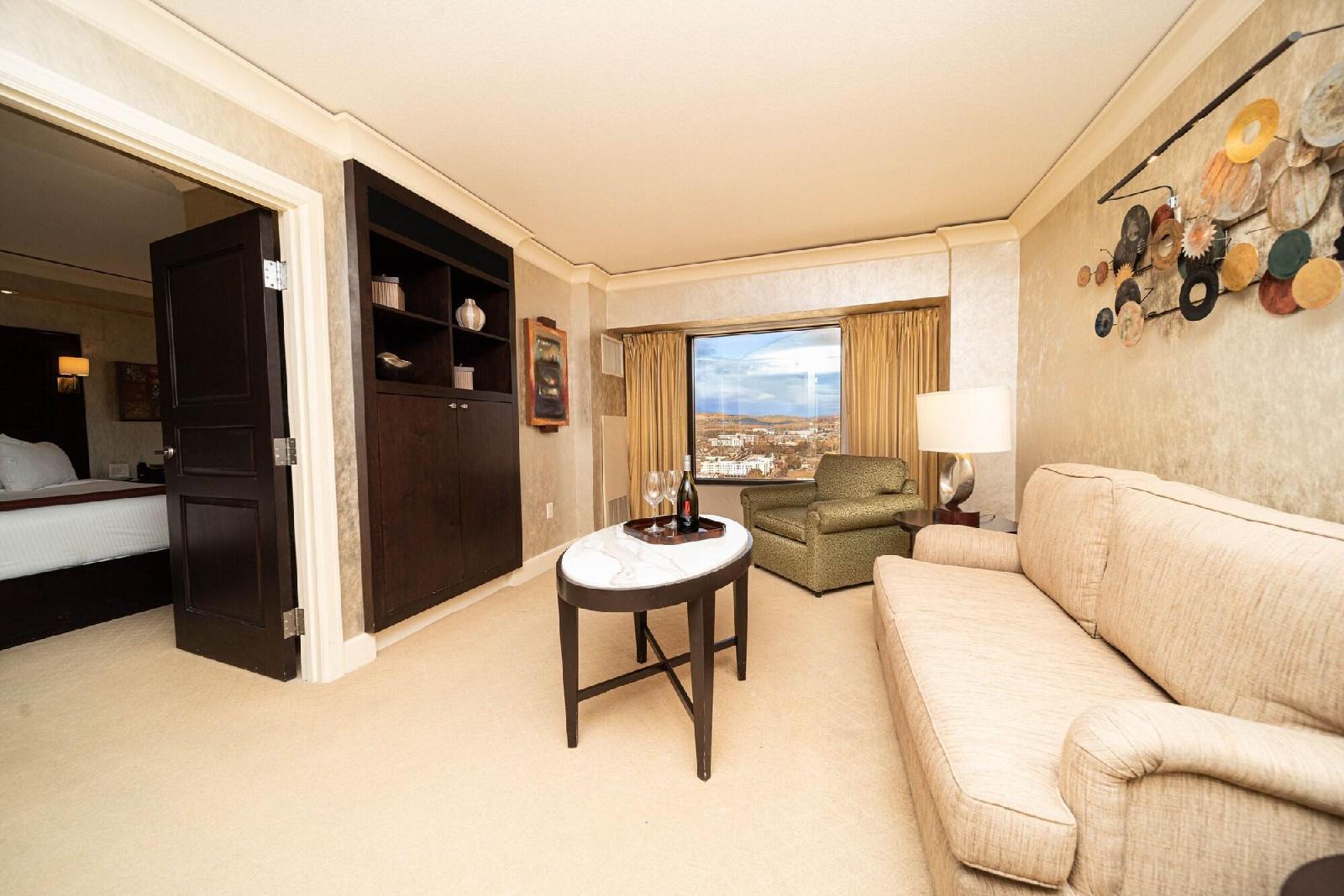 Reno Suites