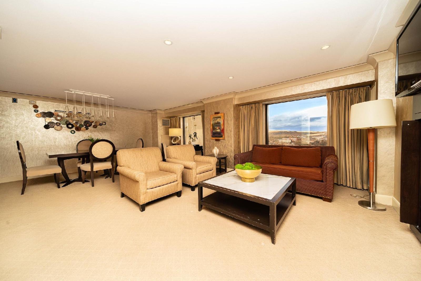 Reno Suites