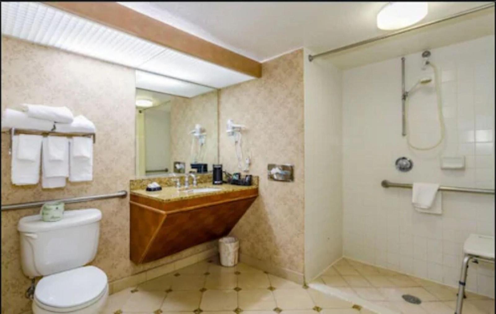 Reno Suites
