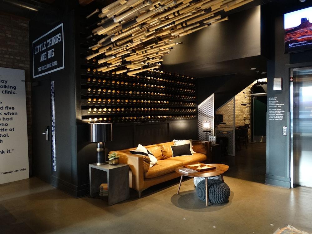 The Chicago Hotel Collection - Wrigleyville