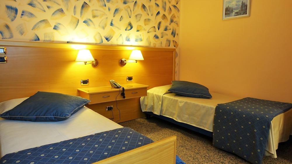 Hotel Bristol