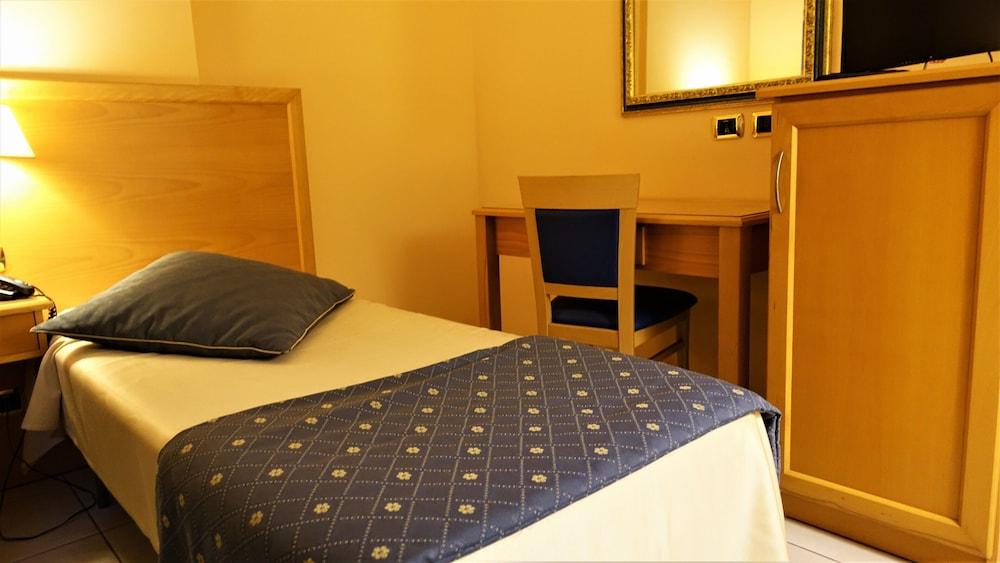 Hotel Bristol