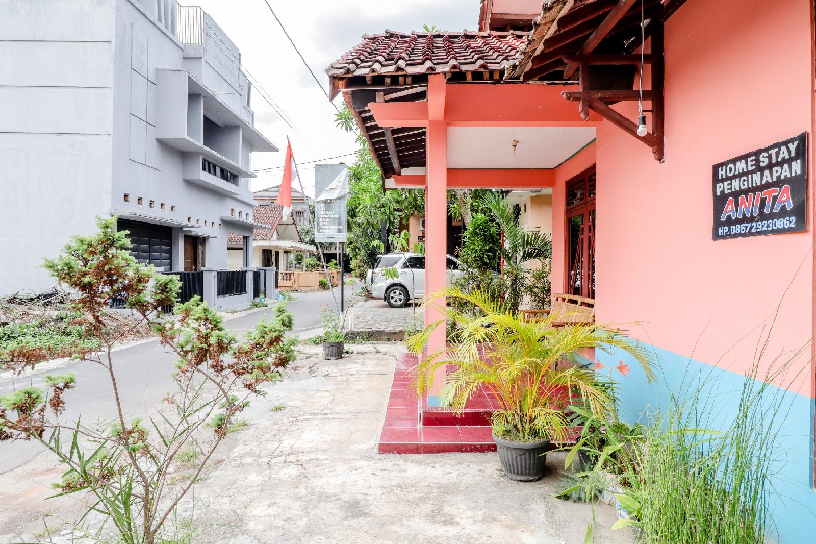 Homestay Penginapan Anita
