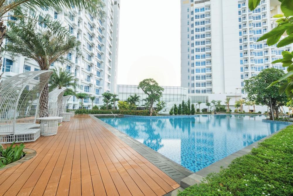 Harris Suites Puri Mansion