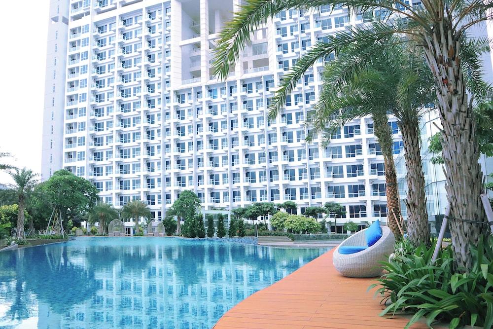 Harris Suites Puri Mansion