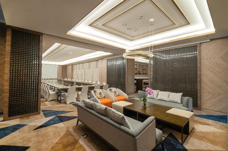 Harris Suites Puri Mansion