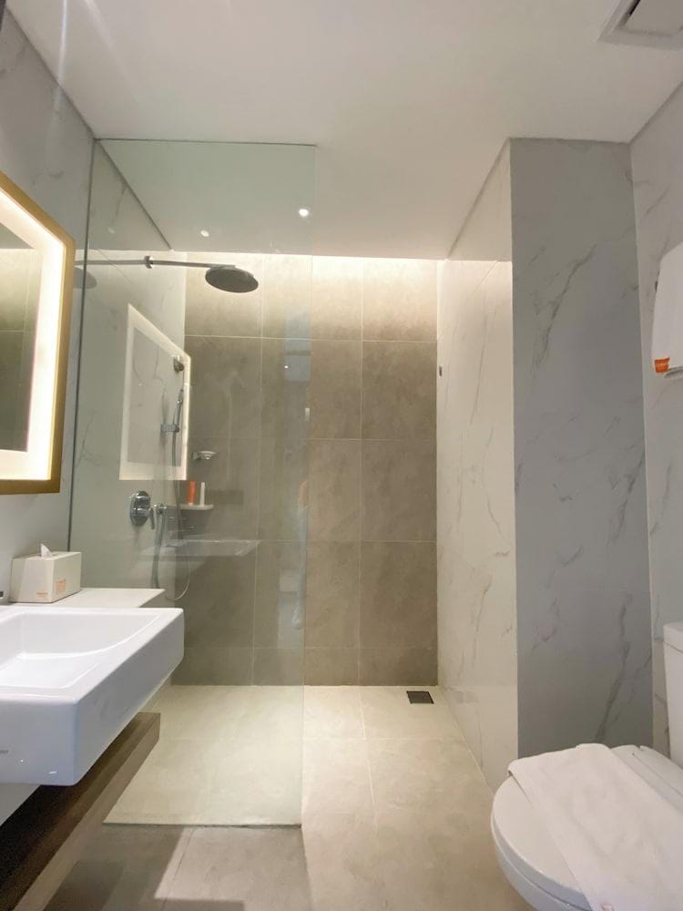 Harris Suites Puri Mansion
