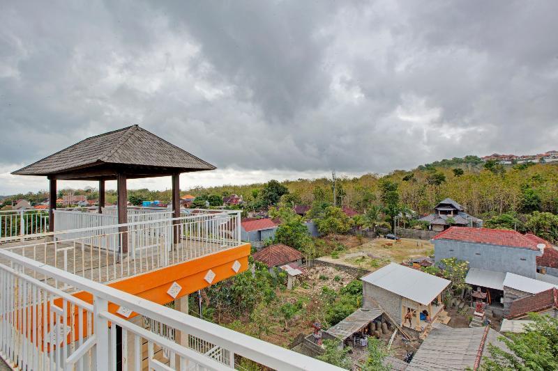 RedDoorz Near Balangan Beach Bali
