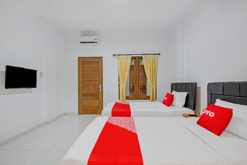 RedDoorz Near Balangan Beach Bali