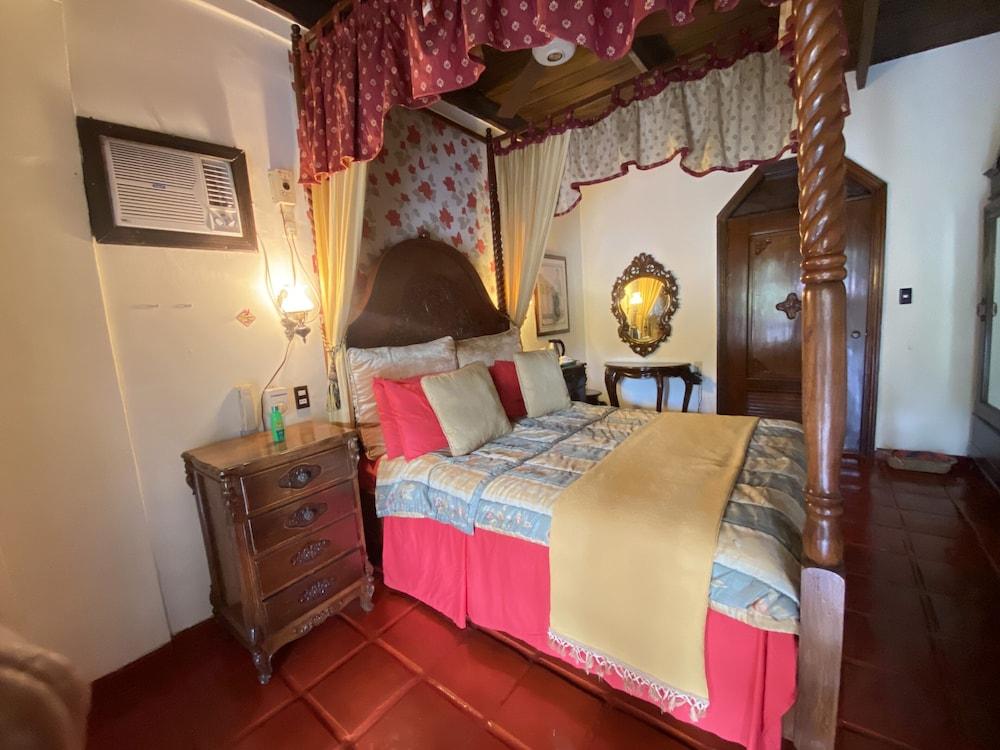 Tropicana Castle