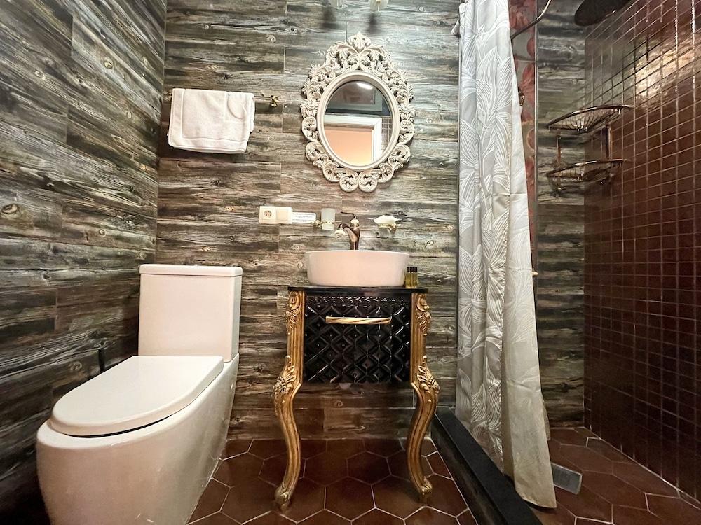 Silver 34 Boutique