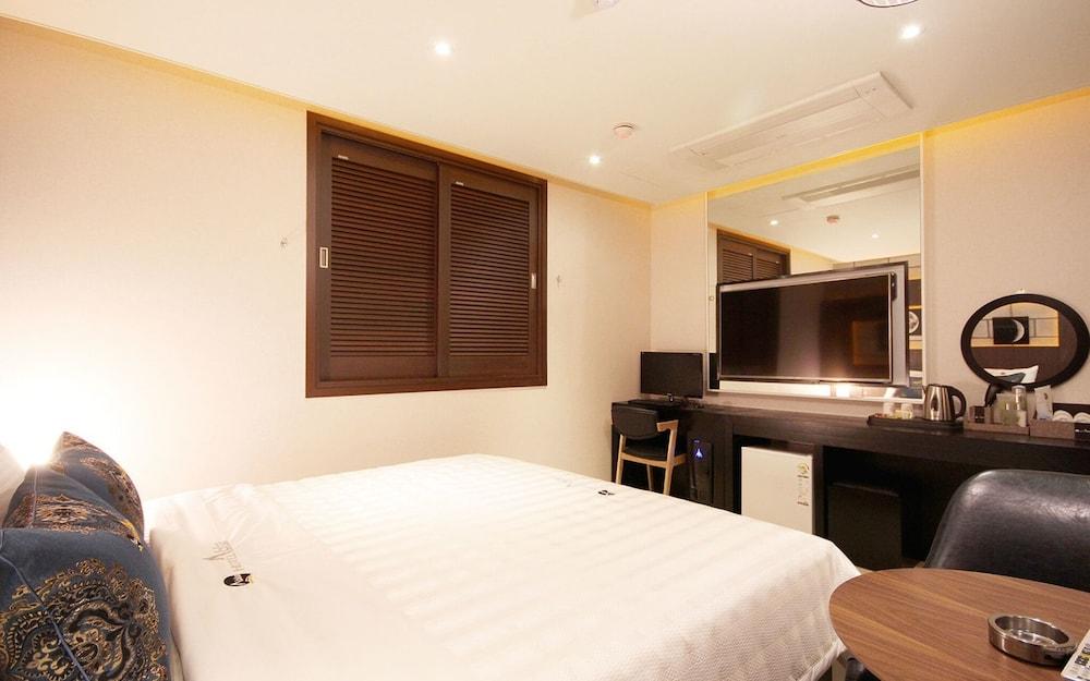 Hotel Able