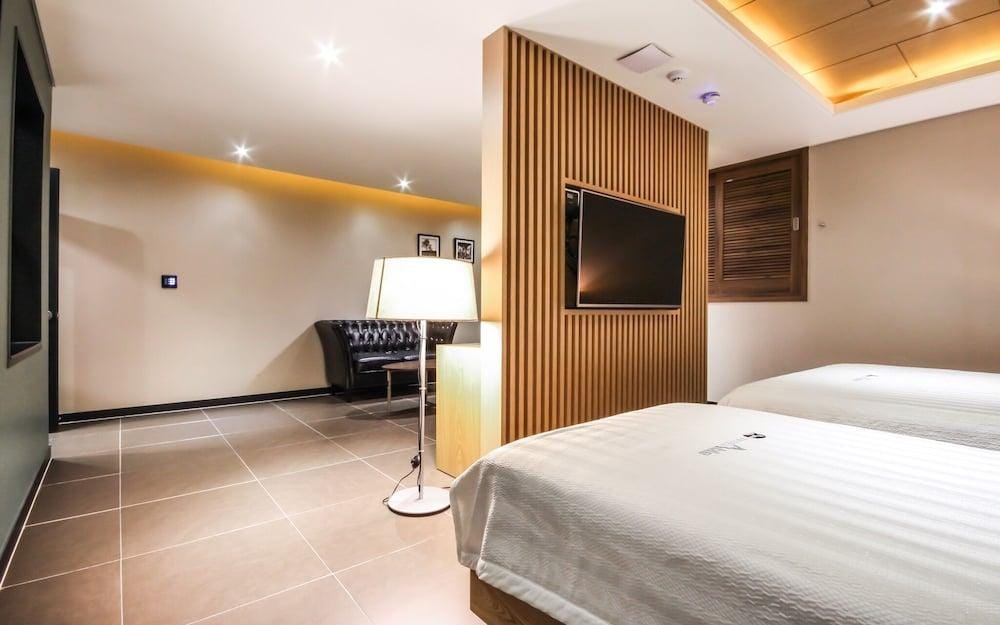 Hotel Able