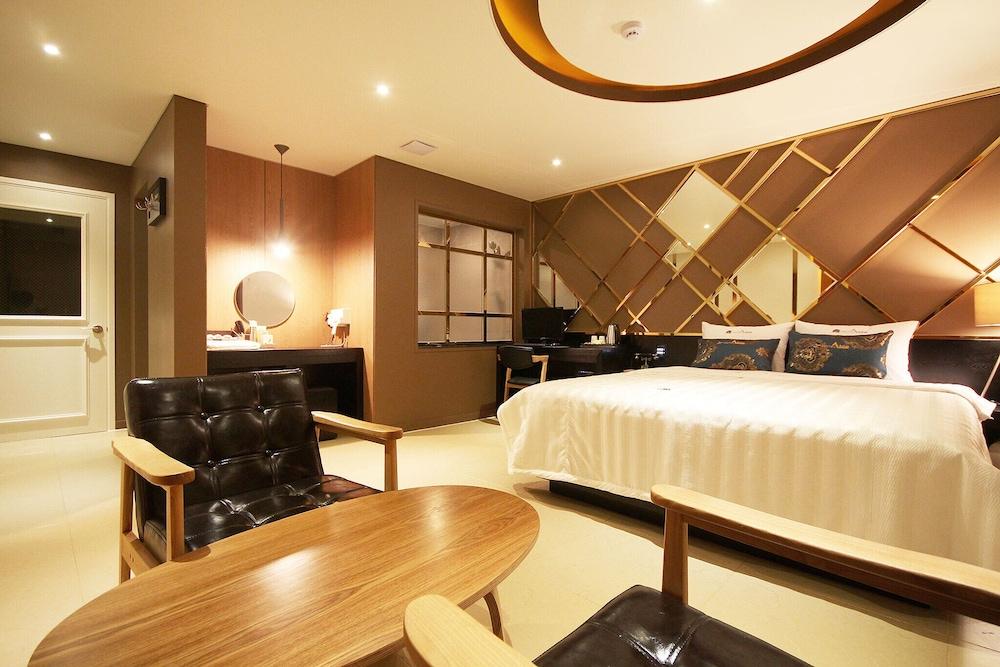 Hotel Able