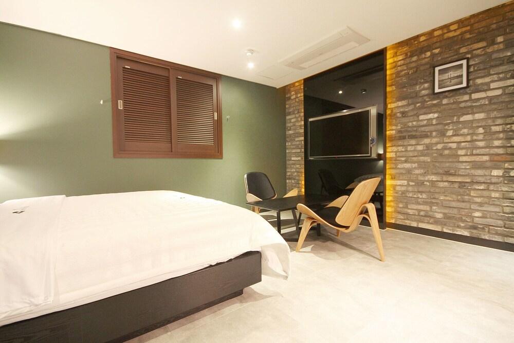 Hotel Able