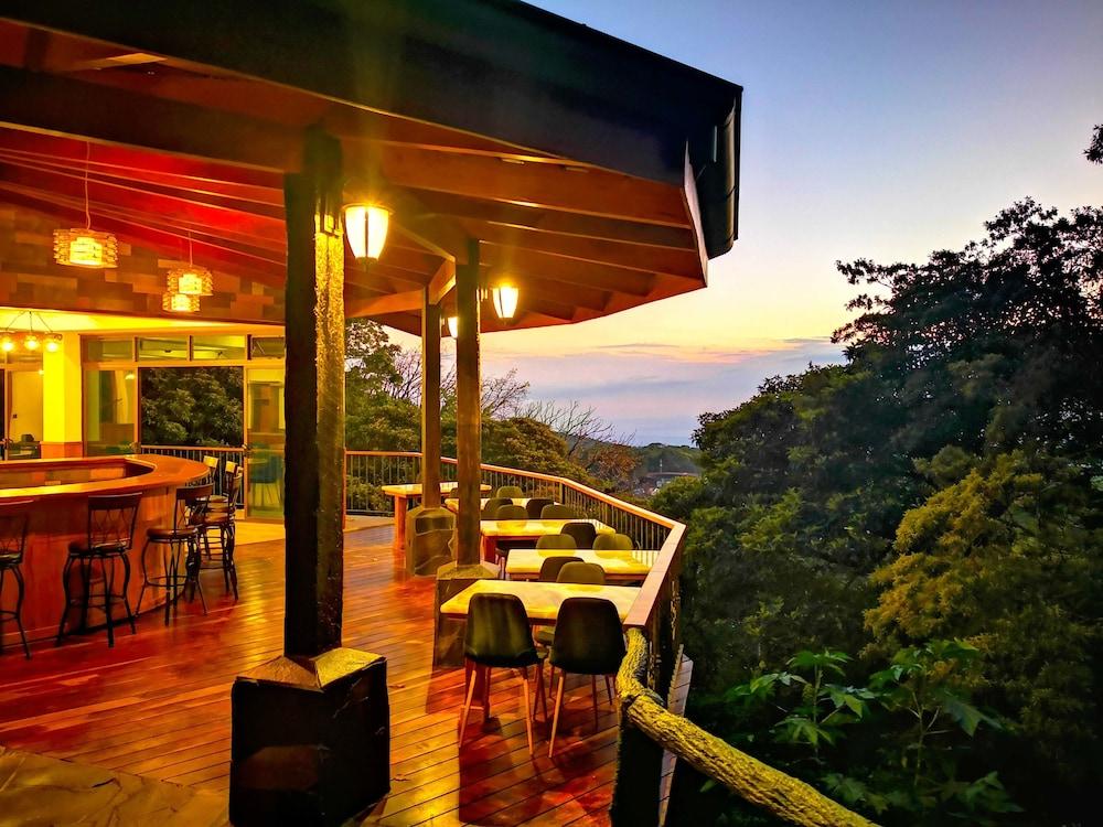Koora Hotel