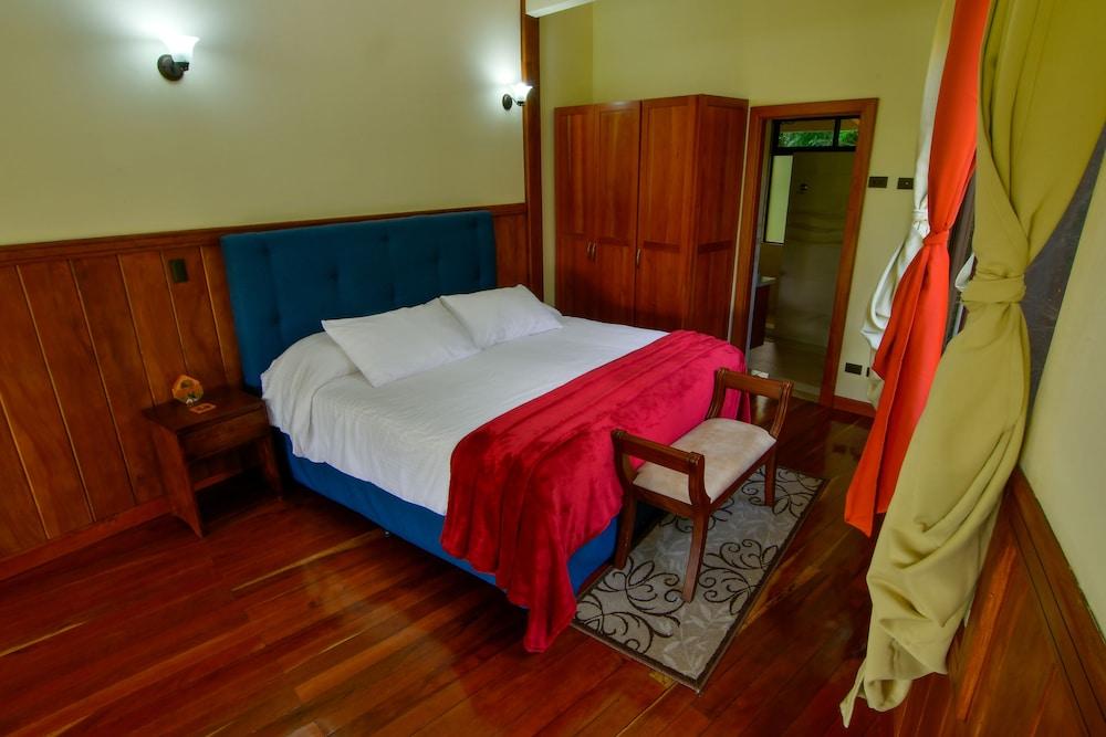 Koora Hotel