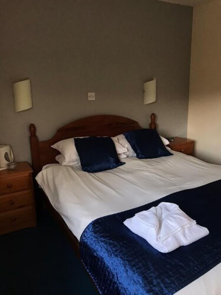 The Strathcarron Hotel