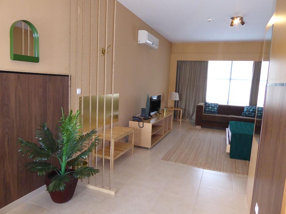 LH Palmela Apartamentos & Golf