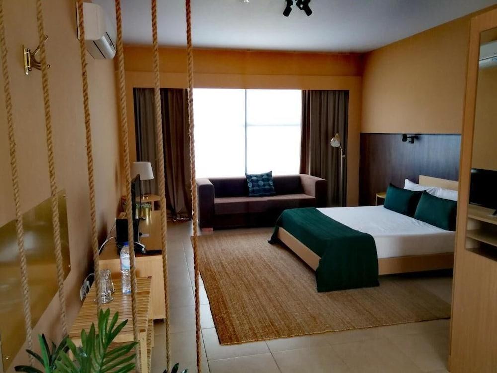 LH Palmela Apartamentos & Golf
