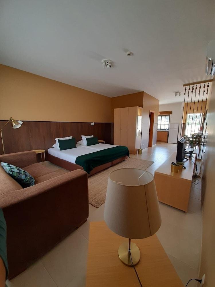 LH Palmela Apartamentos & Golf