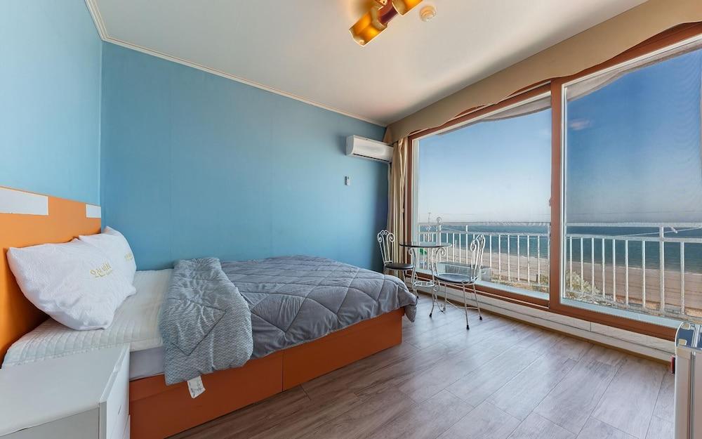 Ocean Beach Motel