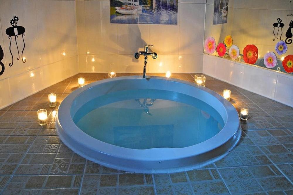 Gyeongju Euro Vill Spa Pension