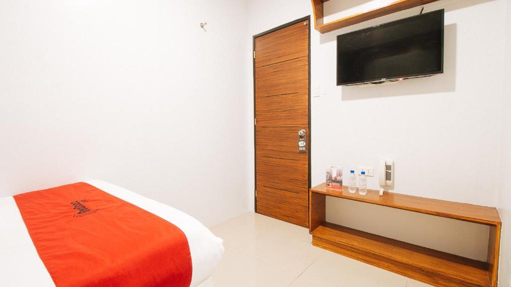 Good 101 Hotel by RedDoorz