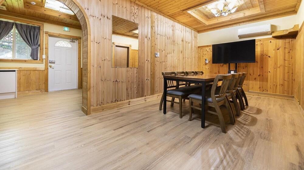 Gyeongju Euro Vill Spa Pension