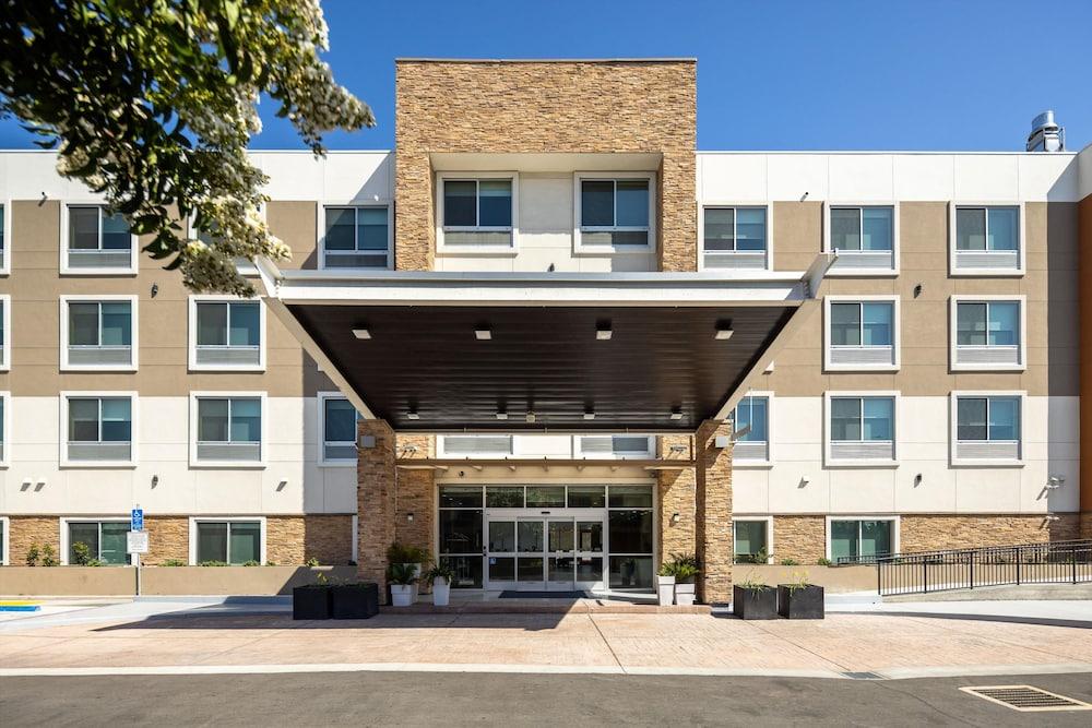 Holiday Inn Express & Sts San Jose Silicon Valley