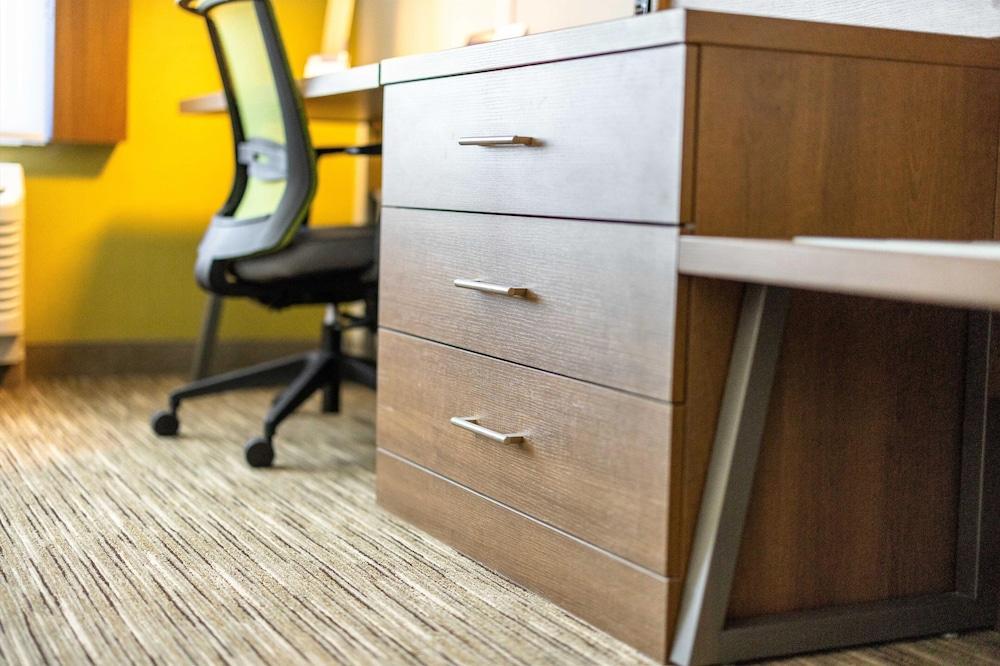 Holiday Inn Express & Sts San Jose Silicon Valley
