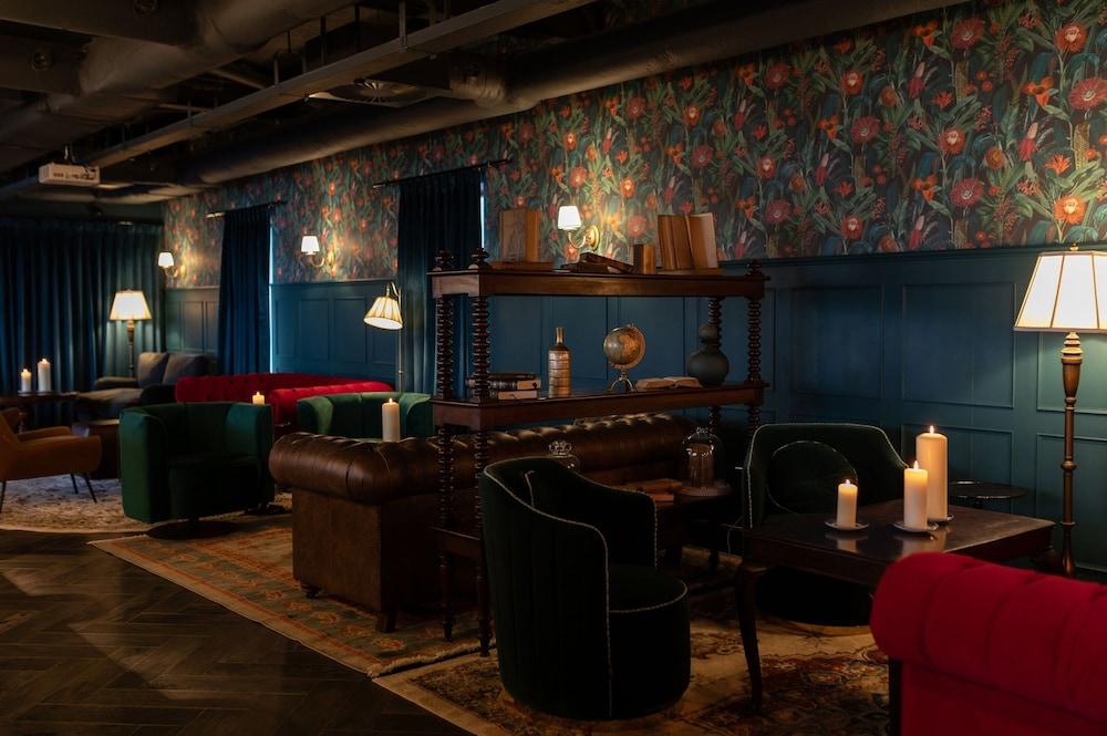 Moxy Edinburgh Fountainbridge