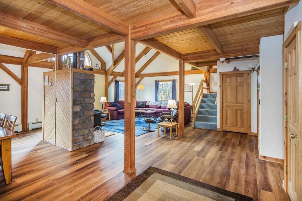 Viewmont Chalet