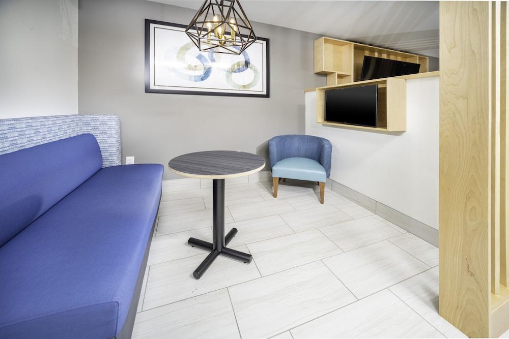 Holiday Inn Express & Suites Rock Hill